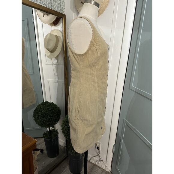 Levi’s Women’s Tuli Slim Cut Corduroy Mini Dress Size Medium Beige - Picture 8 of 10